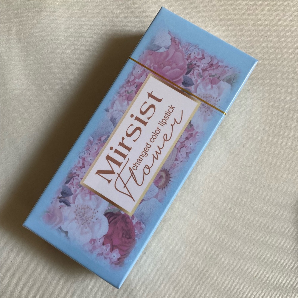 Magic Color Changing Flower Lip Balm - Picture 4 of 16